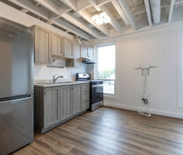 For Lease - 433 Barton Street Unit# 302, Hamilton, Ontario - Photo 1