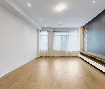 For Lease - 215 Salterton Circle, Vaughan, Ontario - Photo 3