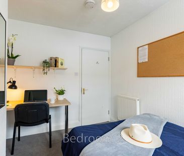Room 1 - Photo 4