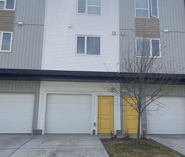 1 Year Old Redstone Townhouse in Perfect Condition 279 Redstone Blvd | 107 - 301 Redstone Boulevard, Calgary - Photo 1