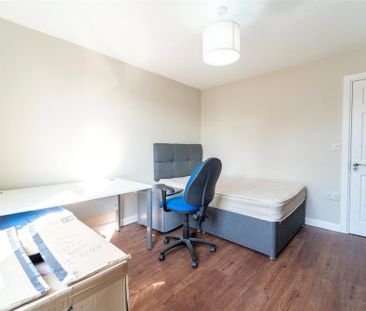 6 bedroom house to rent - Photo 2