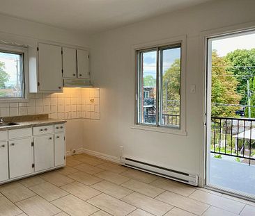 Spacious 3 ½ MTL-North : renovated & well-maintained, 2nd floor - Photo 3