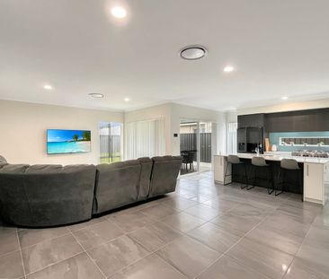 Designed for Space, Comfort & Easy Living - Photo 4