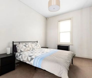 Stylish Seaside Living: Contemporary 2-Bedroom Apartment!!! - Photo 4