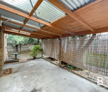 CHARMING AND UPDATED HOME IN CONVENIENT SEBASTOPOL LOCATION - Photo 4