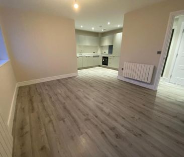 1 bedroom flat to rent - Photo 2