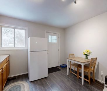For Lease - 117 Hampton Avenue Unit# Main, Toronto, Ontario - Photo 6