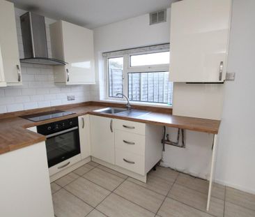 3 bedroom semi-detached house to rent - Photo 1