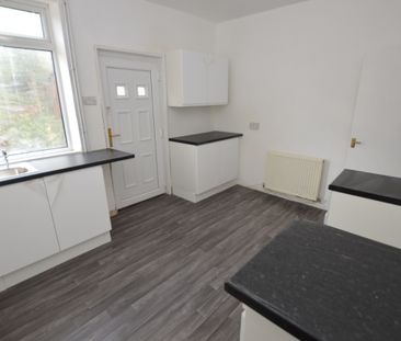 2 Bedroom Terraced House - Photo 2