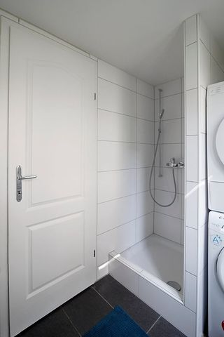 2.5 Zimmer, 35 m², 1. Stock - Photo 3