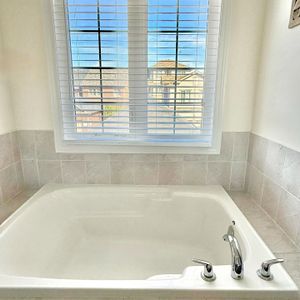 For Lease - 33 Berryman Lane Unit# Master Bedroom, Markham, Ontario - Photo 2