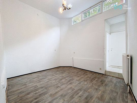 Gelijkvloerse verdieping met twee slaapkamers in Ixelles - Photo 1