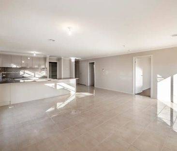“Perfect Family Home” - Photo 3