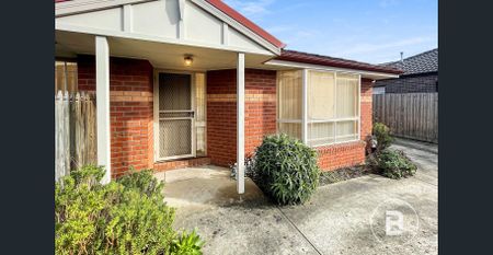 TWO BEDROOM UNIT IN A VERY QUIET COMPLEX IN MOUNT CLEAR - Photo 3