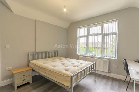 2 bedroom semi-detached house to rent - Photo 3