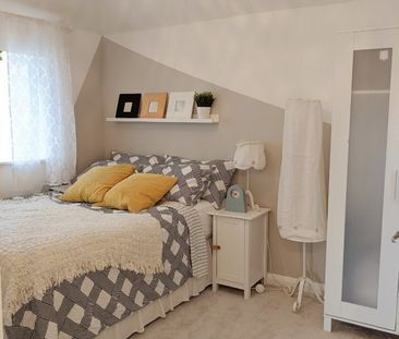 1 Bed Flat, Beeches Close, SE20 - Photo 1