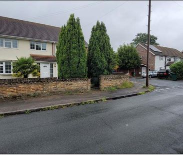 1 bedroom in a house share to rent - Photo 4