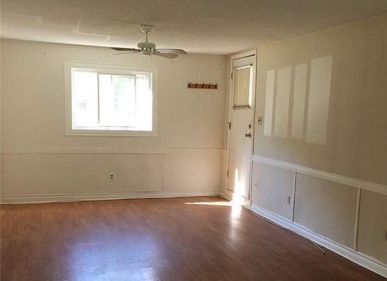 For Lease - 10 B Mill Street Unit# Main, Essa, Ontario - Photo 1