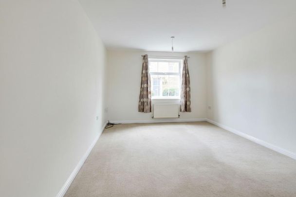 3 bedroom end of terrace house to rent - Photo 1
