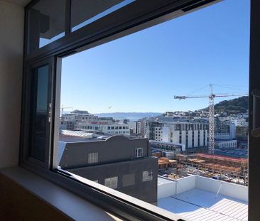 Penthouse, space, sun & views! - Photo 4