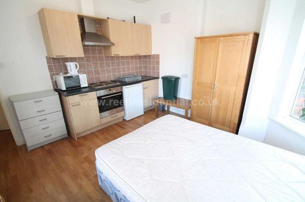 Studio to rent - Photo 1