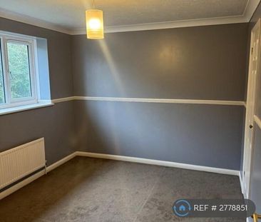 1 bedroom semi-detached house to rent - Photo 3