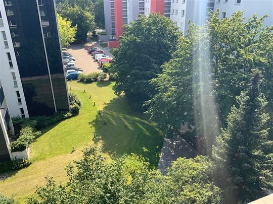 Helle, schön geschnittene 2-Zimmer mit Balkon in der grünen Gartenstadt-Vahr - Photo 1