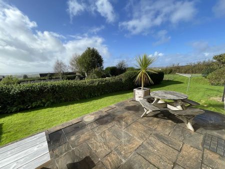 2 bedroom cottage to rent - Photo 2