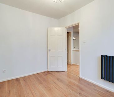 A 1 Bedroom Flat in Bath Road, Cheltenham - Photo 2