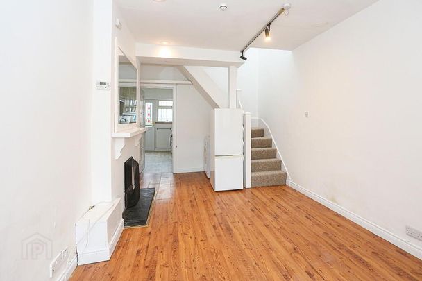 2 Windmill Cottages, Bellevue, Bangor, BT20 5QN - Photo 1