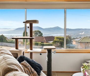 An impressive villa with views! - Photo 2