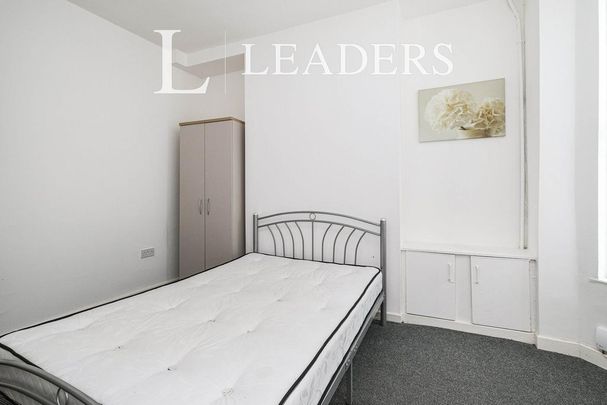 4 bedroom house to rent - Photo 1