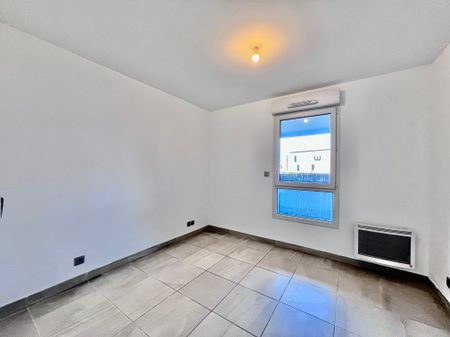 Appartement 3 pièces 54m2 MARSEILLE 13EME 914 euros - Photo 4