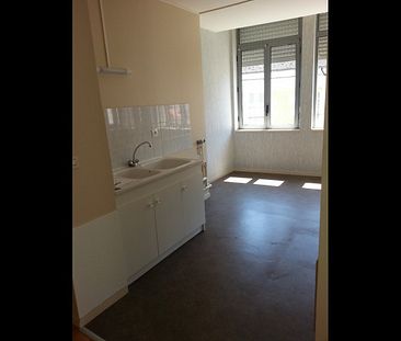 Location Appartement Studio 36 m² Châtillon-sur-Indre - Photo 3