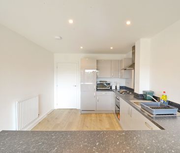 Room in a Shared House, Clover Way, BS34 - Photo 4