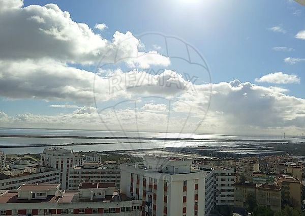 Apartamento T3 em Lisboa