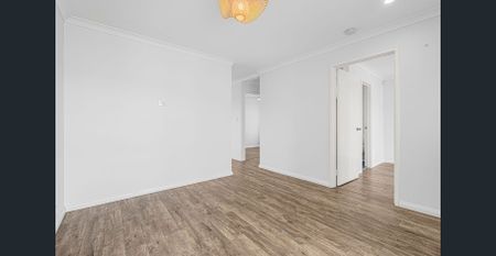 IMMACULATE THREE BEDROOM HOME - Photo 3