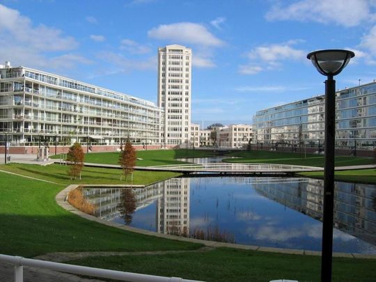 Appartement te huur: Burgemeester De Monchyplein 168 2585 DH Den Haag - Photo 1