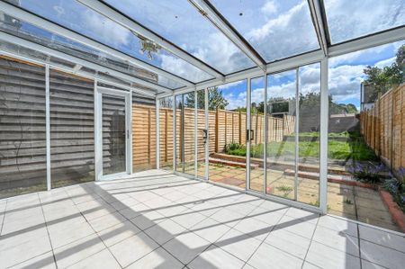 3 bedroom terraced house to rent - Photo 4