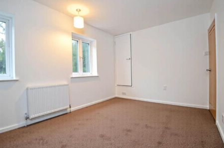3 bedroom end of terrace house to rent - Photo 3