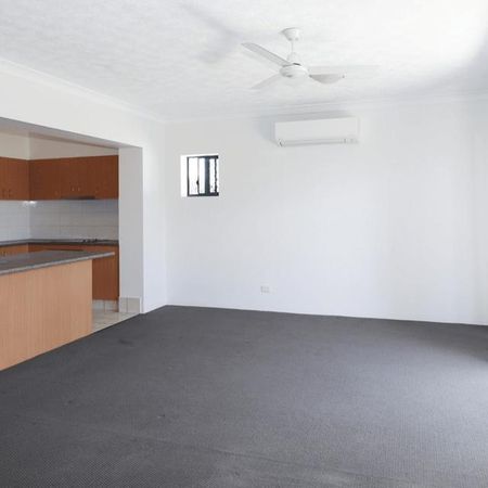 Top Floor Unit! - Photo 3