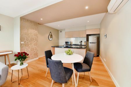 Alluring 1-bedroom apartment near Flagstaff Gardens - Photo 2