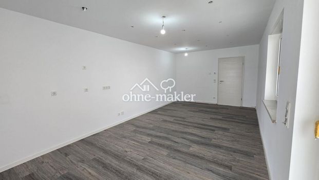 Doppelhaushälfte Erdgeschosswohnung kernsaniert mit Garten und Garage - Photo 1