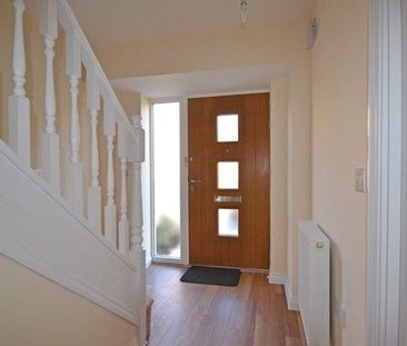 2 bedroom semi-detached house to rent - Photo 2