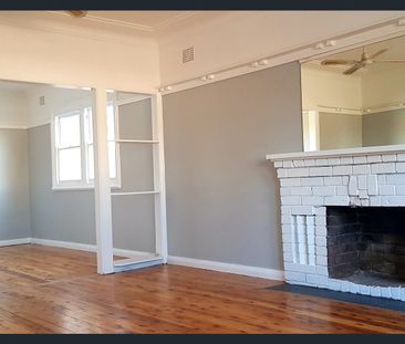 2 Cambridge St, South Tamworth, NSW 2340 - Photo 3