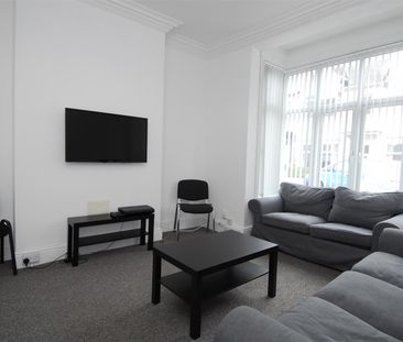 Abingdon Road, Plymouth - Photo 1