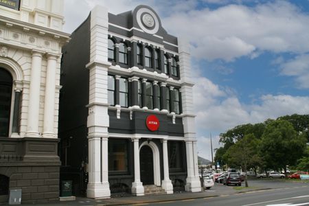 Modern 1-bedroom apartment on Queens Gardens. - Photo 3