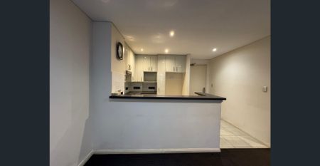 Stylish Apartment Featuring Balcony & AIR CONDITIONING - Photo 5