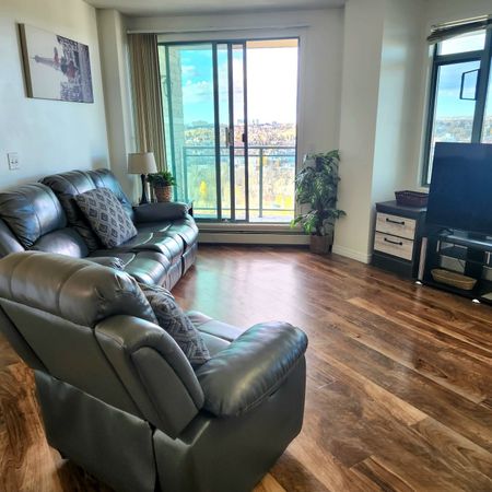 1811, 1121 6 Ave, SW, Calgary, AB - Photo 2