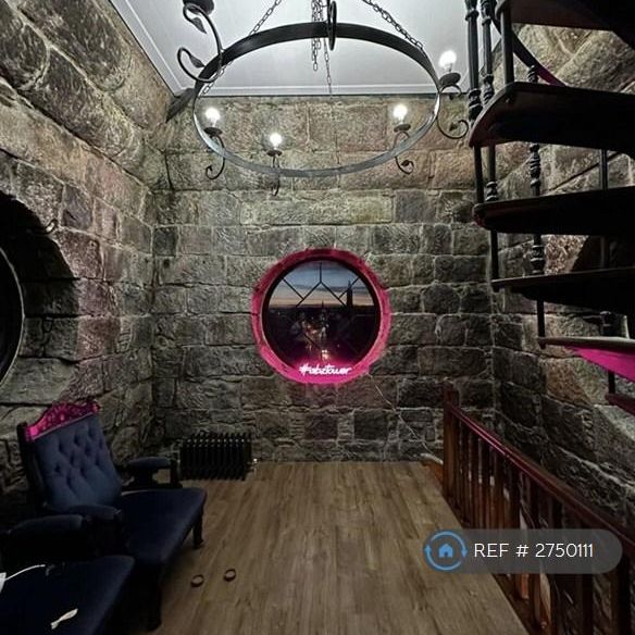 3 bedroom penthouse to rent - Photo 1